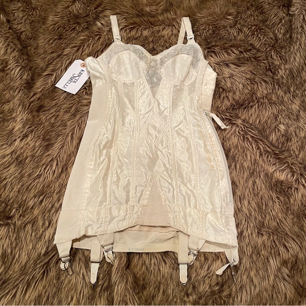 Vintage Shapewear - Lingerie - Corset - Garter Belt